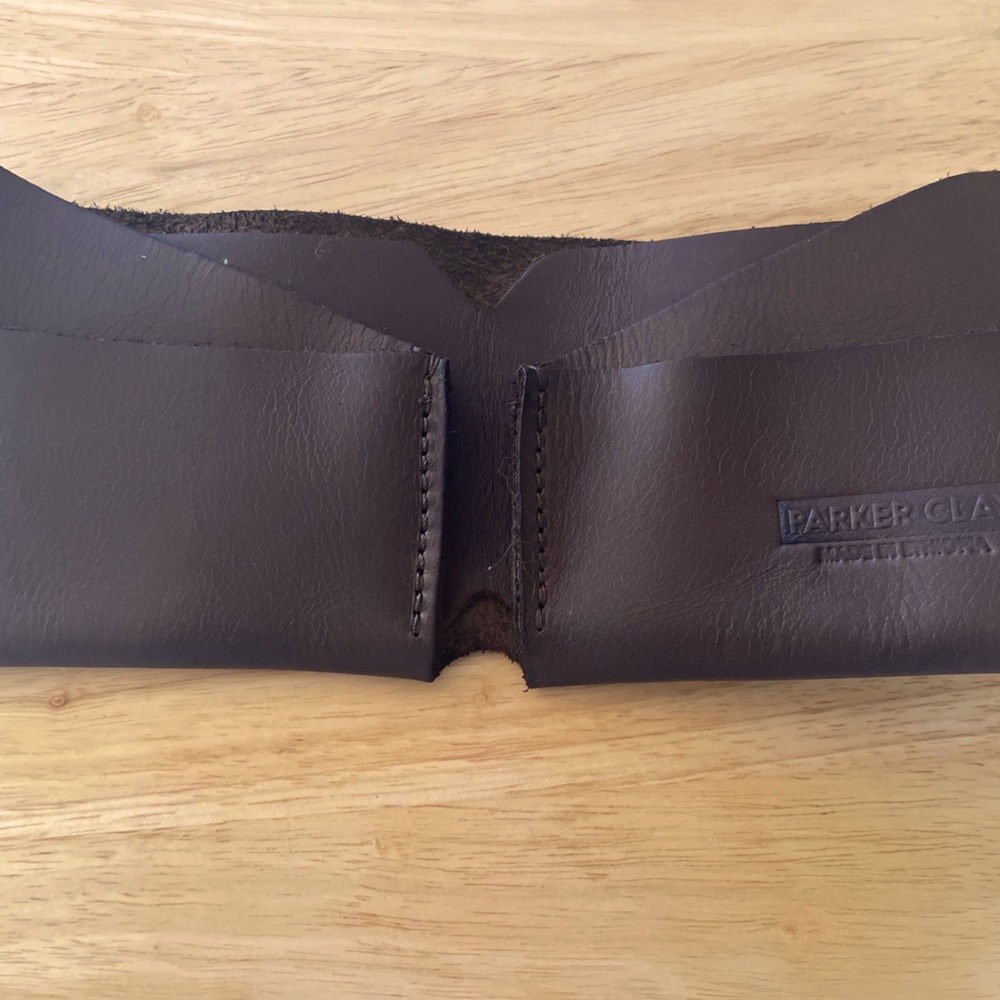Genuine Parker Clay Mens Billfold Wallet in Dark Brown NWOT